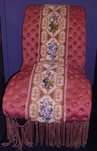 Picture of silk nursing chair