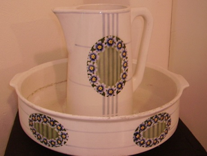 Picture of jug with basin