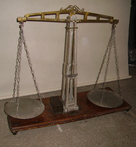Picture of scales n°7