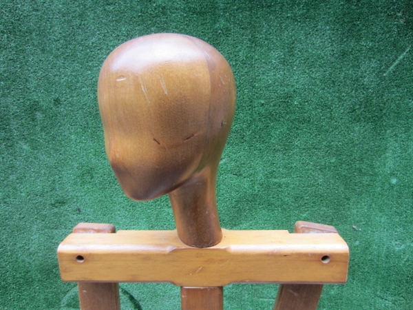 Picture of wooden dummy n° 14