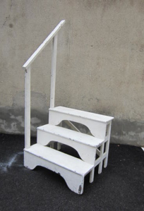 Picture of White Stepladder n° 19