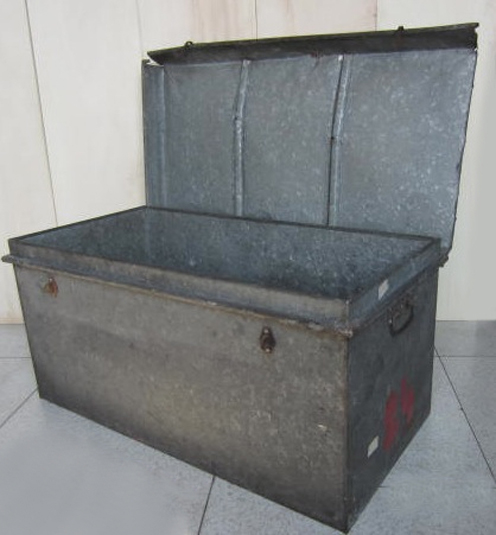 Picture of Metal Trunk n° 210