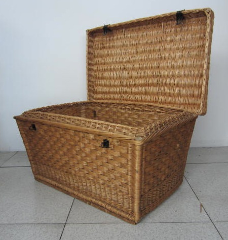 Picture of Wicker trunk n°3