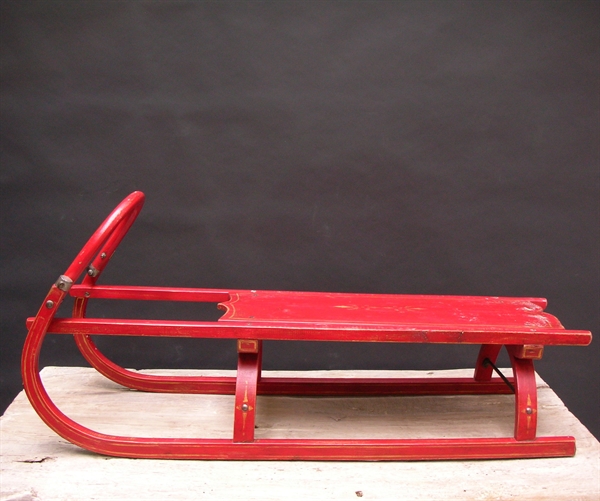 Picture of red sled n° 1