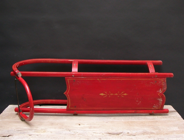 Picture of red sled n° 1