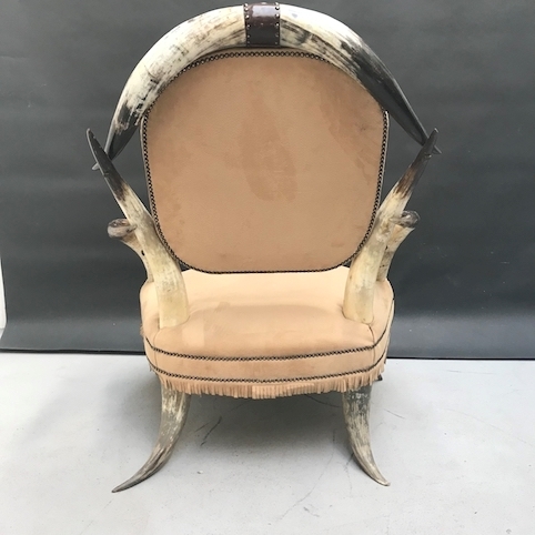 Picture of Armchair made with horn