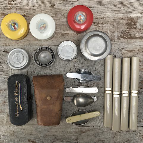 Picture of Thermos, camping plates, camping glasses and folding cutlery 