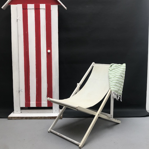 Picture of White deckchair