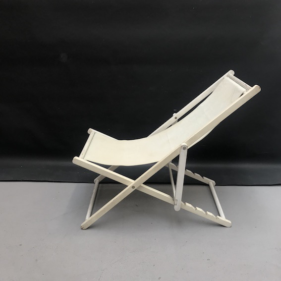 Picture of White deckchair
