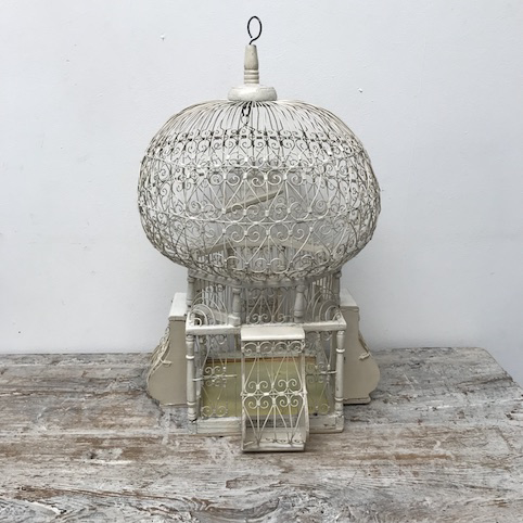 Picture of Oriental white bird cage