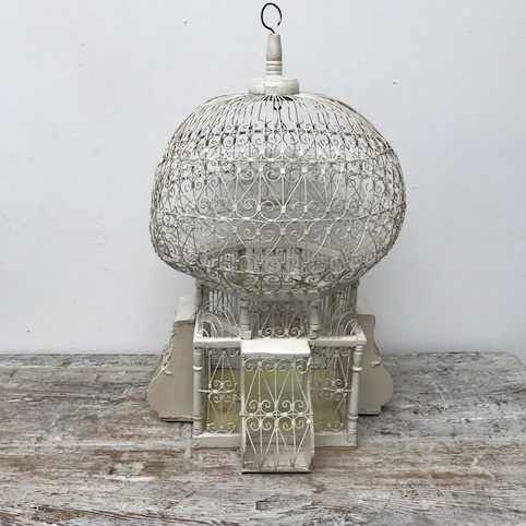 Picture of Oriental white bird cage