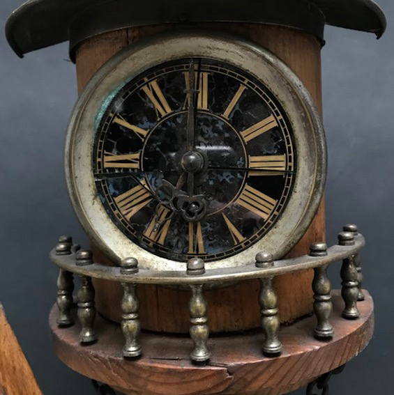 Picture of Lighthouse shaped table clock