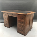 Picture of 1930's desk with drawers
