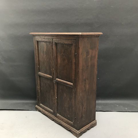 Picture of Small wooden cabinet