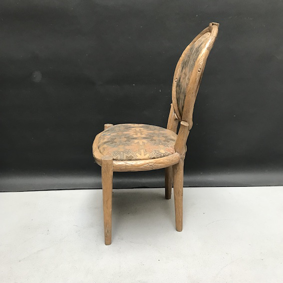 Picture of carving wood chair
