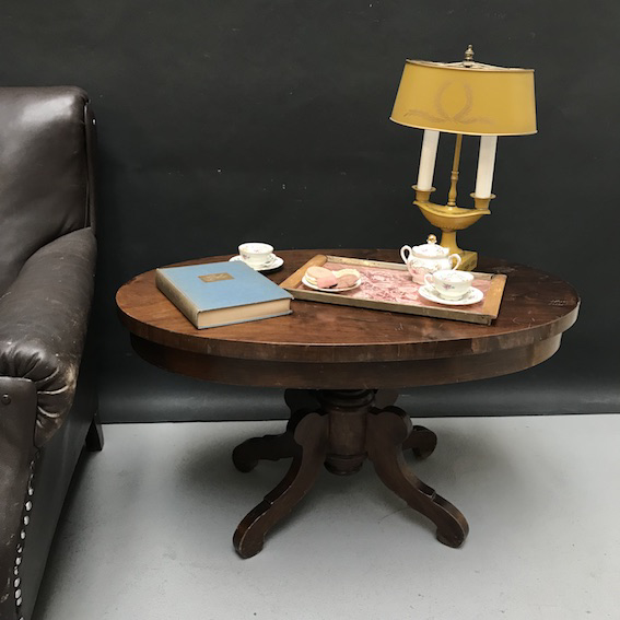 Picture of Oval coffee table