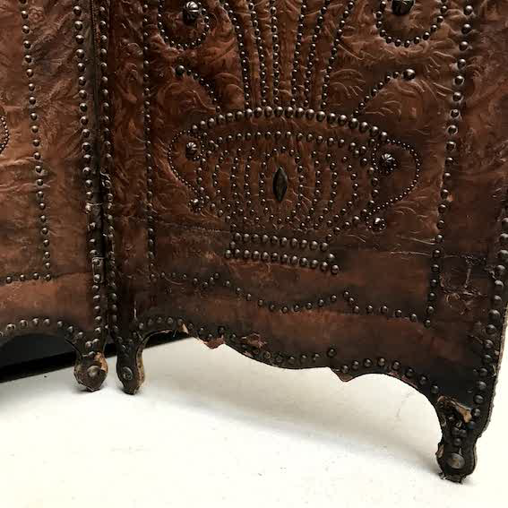 Picture of LEATHER SCREENING with upholsterer’s nail